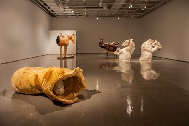 Full gallery view of all pieces in the show. Many including depictions of horses.